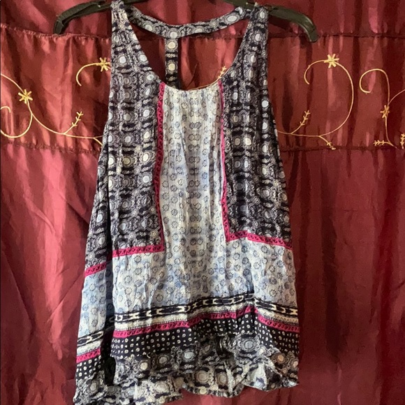 Top - Picture 2 of 3